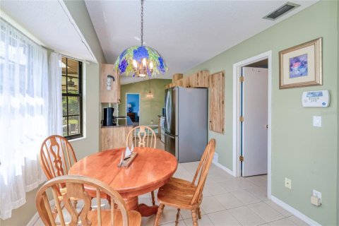 House in Englewood, Florida 2 bedrooms, 101.36 sq.m. № 1820679 - photo 11