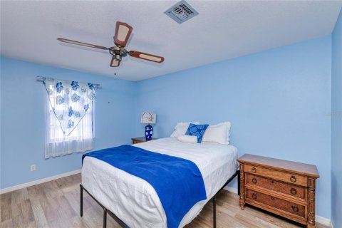 House in Englewood, Florida 2 bedrooms, 101.36 sq.m. № 1820679 - photo 15