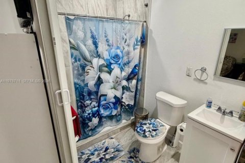 House in Homestead, Florida 3 bedrooms, 176.24 sq.m. № 2046003 - photo 6