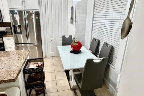 House in Homestead, Florida 3 bedrooms, 176.24 sq.m. № 2046003 - photo 12