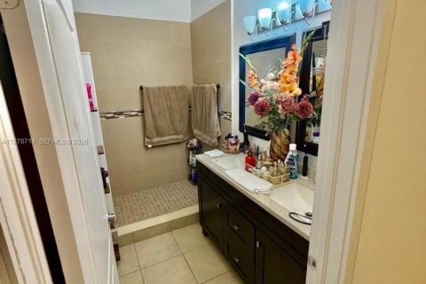 House in Homestead, Florida 3 bedrooms, 176.24 sq.m. № 2046003 - photo 4