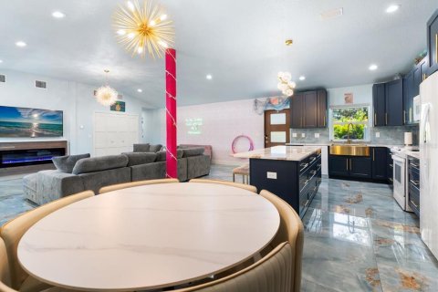 Villa ou maison à vendre à Largo, Floride: 3 chambres, 152.36 m2 № 2266483 - photo 11