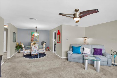 House in Largo, Florida 4 bedrooms, 213.4 sq.m. № 2237483 - photo 7