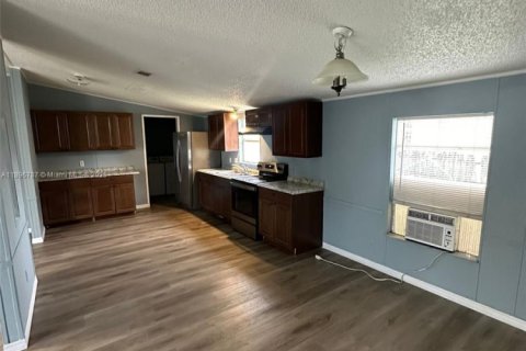 Снять в аренду квартиру в Бока-Ратон, Флорида 3 спальни, 107.02м2, № 1948397 - фото 2