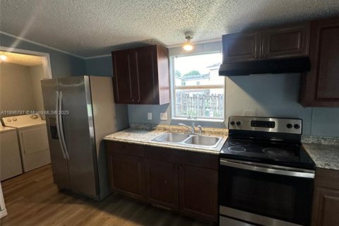 Снять в аренду квартиру в Бока-Ратон, Флорида 3 спальни, 107.02м2, № 1948397 - фото 28