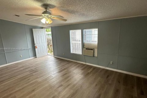 Снять в аренду квартиру в Бока-Ратон, Флорида 3 спальни, 107.02м2, № 1948397 - фото 24