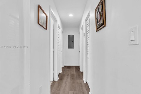 Villa ou maison à vendre à Pembroke Pines, Floride: 3 chambres, 130.81 m2 № 2059638 - photo 26