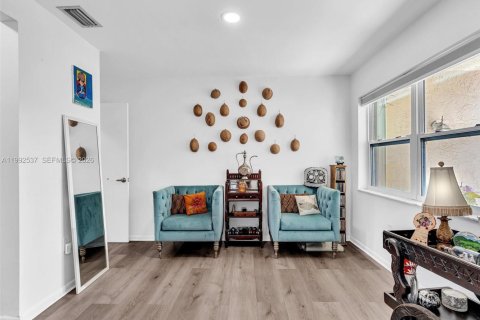 Villa ou maison à vendre à Pembroke Pines, Floride: 3 chambres, 130.81 m2 № 2059638 - photo 10