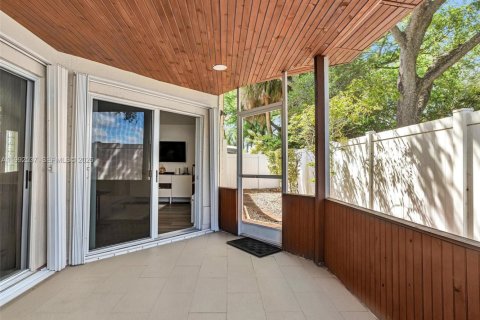 Villa ou maison à vendre à Pembroke Pines, Floride: 3 chambres, 130.81 m2 № 2059638 - photo 7