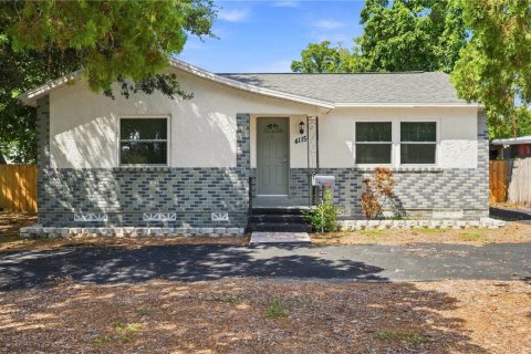 Casa en Saint Petersburg, Florida 3 dormitorios, 123.75 m2 № 2354266
