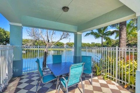 Adosado en venta en Riviera Beach, Florida, 2 dormitorios, 113.99 m2 № 2088615 - foto 6