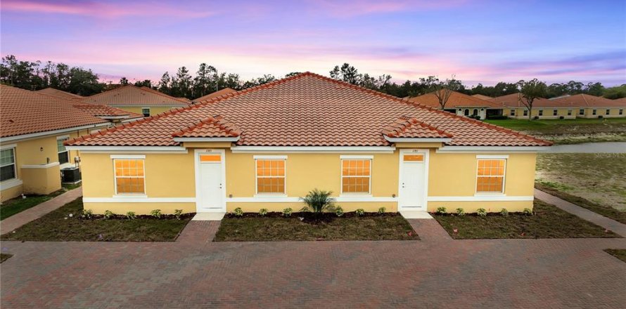 Townhouse in Kissimmee, Florida 2 bedrooms, 97.55 sq.m. № 2388162