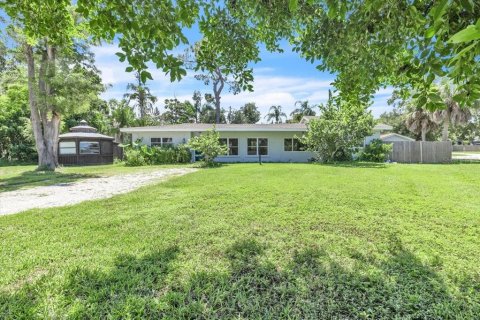 House in Nokomis, Florida 3 bedrooms, 150.69 sq.m. № 2298185