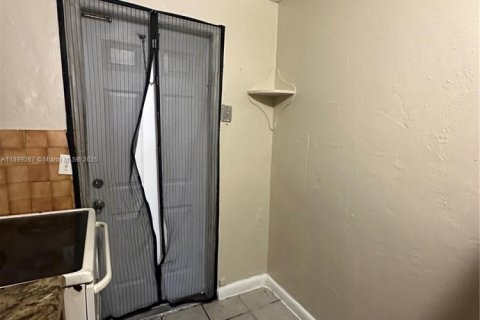 Apartment in Hollywood, Florida 1 bedroom, 405.61 sq.m. № 1950821 - photo 13