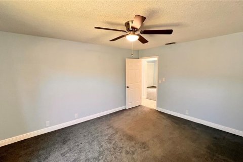 Condo in Winter Springs, Florida, 3 bedrooms  № 1909382 - photo 11