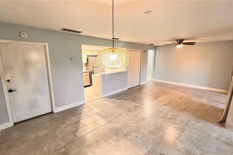Condo in Winter Springs, Florida, 3 bedrooms  № 1909382 - photo 28
