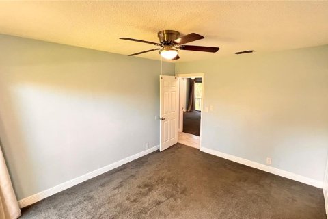Condo in Winter Springs, Florida, 3 bedrooms  № 1909382 - photo 9