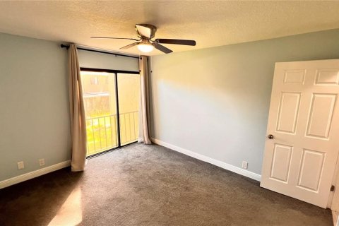 Condo in Winter Springs, Florida, 3 bedrooms  № 1909382 - photo 12