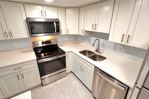 Condo in Winter Springs, Florida, 3 bedrooms  № 1909382 - photo 17
