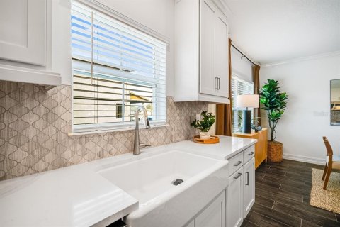 Townhouse in Tampa, Florida 4 bedrooms, 223.89 sq.m. № 1516721 - photo 12
