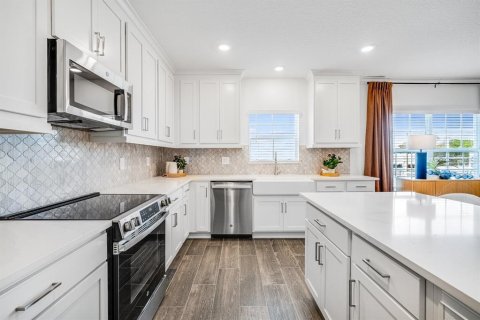 Townhouse in Tampa, Florida 4 bedrooms, 223.89 sq.m. № 1516721 - photo 17