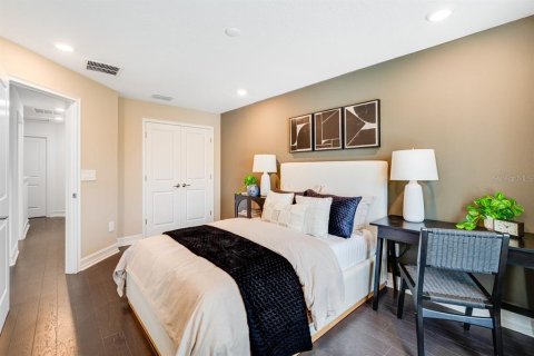 Townhouse in Tampa, Florida 4 bedrooms, 223.89 sq.m. № 1516721 - photo 8