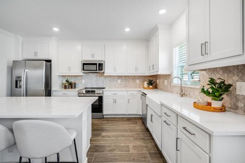 Townhouse in Tampa, Florida 4 bedrooms, 223.89 sq.m. № 1516721 - photo 15