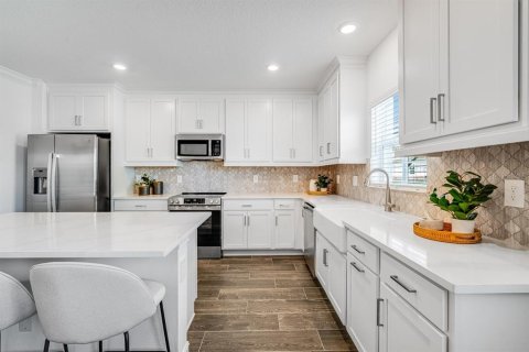 Townhouse in Tampa, Florida 4 bedrooms, 223.89 sq.m. № 1516721 - photo 16