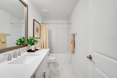 Townhouse in Tampa, Florida 4 bedrooms, 223.89 sq.m. № 1516721 - photo 4