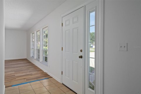 House in Seminole, Florida 3 bedrooms, 157.19 sq.m. № 1915523 - photo 27