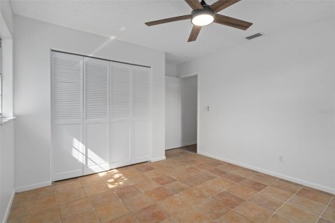 House in Seminole, Florida 3 bedrooms, 157.19 sq.m. № 1915523 - photo 25