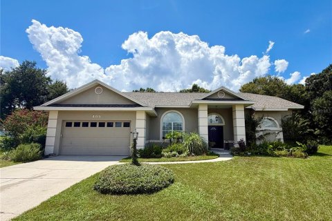House in Winter Haven, Florida 4 bedrooms, 228.82 sq.m. № 2334013