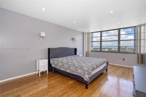 Condominio en venta en Aventura, Florida, 2 dormitorios, 145.39 m2 № 2089144 - foto 19