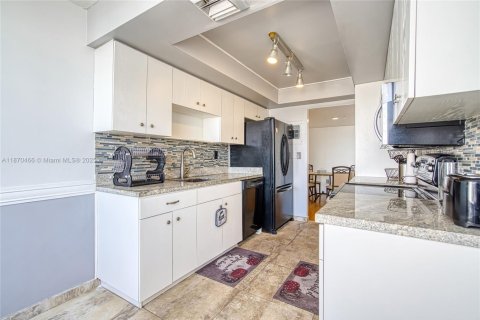 Condominio en venta en Aventura, Florida, 2 dormitorios, 145.39 m2 № 2089144 - foto 13