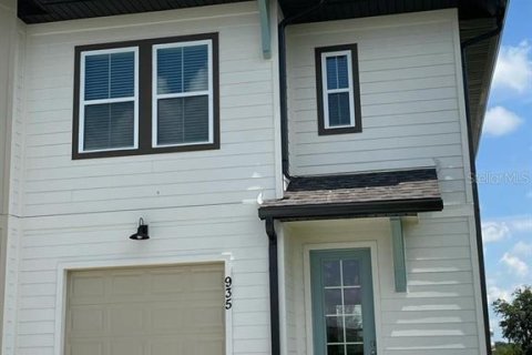 Townhouse in Davenport, Florida 3 bedrooms, 153.57 sq.m. № 2219313
