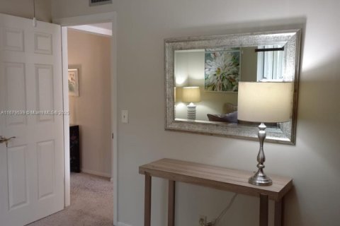 Condo in Greenacres, Florida, 2 bedrooms  № 1412253 - photo 26