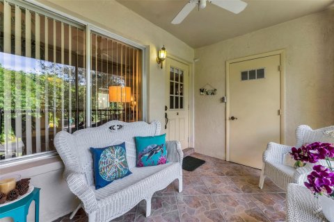Condo in Greenacres, Florida, 2 bedrooms  № 1412253 - photo 3