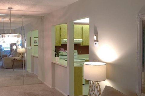 Condo in Greenacres, Florida, 2 bedrooms  № 1412253 - photo 10