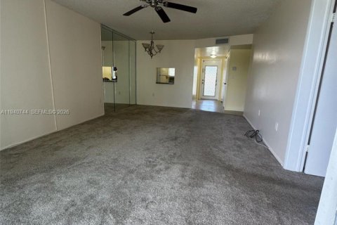 Copropriété à louer à Sunrise, Floride: 2 chambres, 78.97 m2 № 1997777 - photo 4