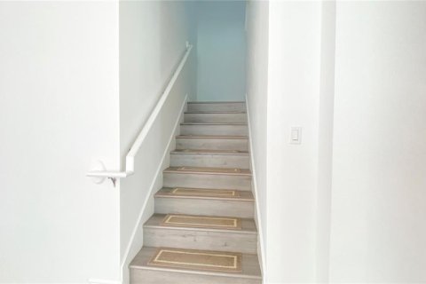 Casa en alquiler en Winter Garden, Florida, 5 dormitorios, 347.73 m2 № 1913445 - foto 16