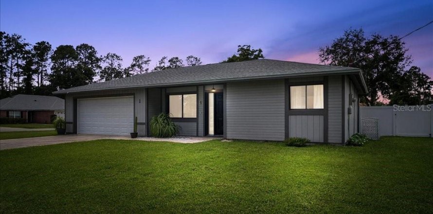 Villa ou maison à Palm Coast, Floride 3 chambres, 137.59 m2 № 1898870