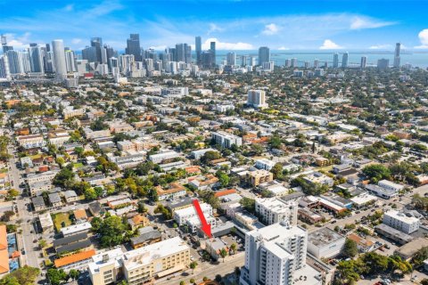 House in Miami, Florida 2 bedrooms, 81.94 sq.m. № 1888772 - photo 24