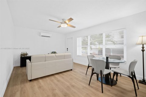 Condominio en alquiler en Surfside, Florida, 1 dormitorio, 54.81 m2 № 2012698 - foto 5