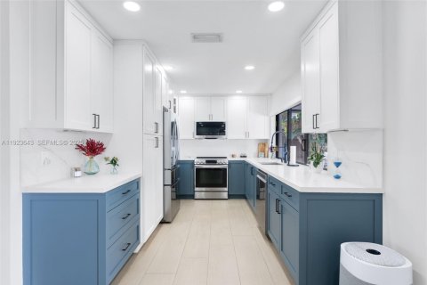 Villa ou maison à vendre à Cooper City, Floride: 3 chambres, 169.45 m2 № 1984383 - photo 11