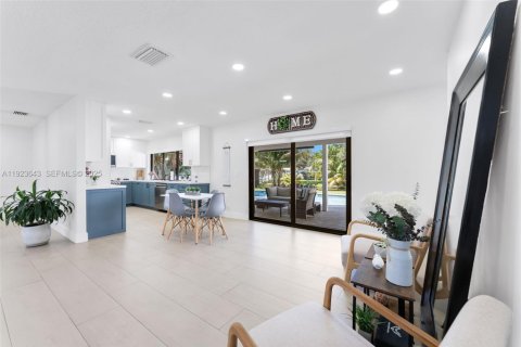 Villa ou maison à vendre à Cooper City, Floride: 3 chambres, 169.45 m2 № 1984383 - photo 18