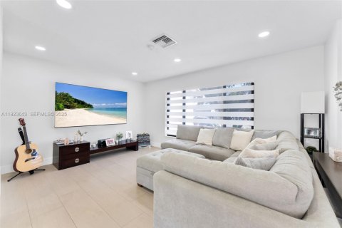 Villa ou maison à vendre à Cooper City, Floride: 3 chambres, 169.45 m2 № 1984383 - photo 15