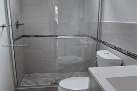 Villa ou maison à louer à Miami, Floride: 3 chambres, 172.52 m2 № 1946753 - photo 16
