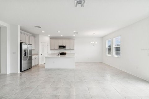 Casa en venta en Spring Hill, Florida, 3 dormitorios, 213.02 m2 № 2094269 - foto 18