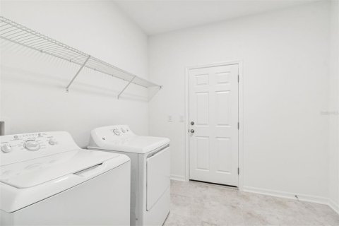 Casa en venta en Spring Hill, Florida, 3 dormitorios, 213.02 m2 № 2094269 - foto 12
