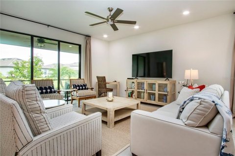 Villa ou maison à vendre à Bradenton, Floride: 3 chambres, 171.78 m2 № 2284630 - photo 5